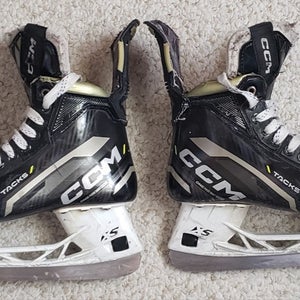 CCM AS-V Regular Width   6.5 (Used)