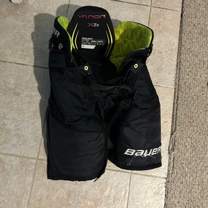 Small Junior Bauer VAPOR 2X Hockey Pants  (Used)