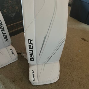 Medium  Bauer Goalie Leg Pads (Used)