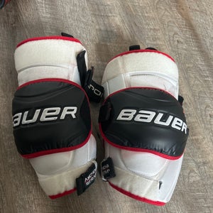 Bauer vapor knee pads