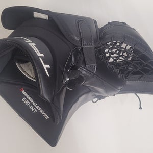 NEW True Catalyst 7X3 Catch Glove & Blocker Set, Black, Intermediate, Regular Hand