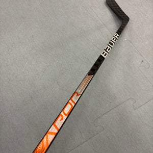 Senior Bauer Vapor Hyperlite Hockey Stick Left Hand P28 Pro Stock (66")