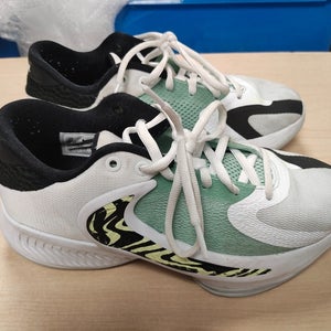 Nike Freak 4 Se Kids Size 5Y Basketball Shoes White/White/Black/Barely Volt