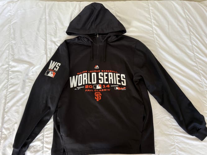 Giants World Series Medium Majestic Sweatshirt (Used)
