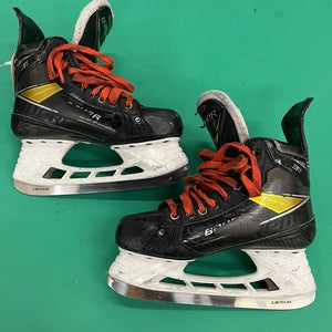 Intermediate Bauer Supreme 3S Pro Hockey Skates Size 5.5
