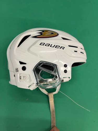 Small Bauer Re-Akt 85 Helmet (Used)