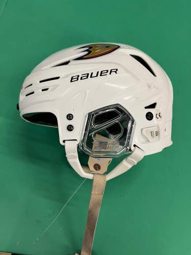Small Bauer Re-Akt 85 Helmet (Used)