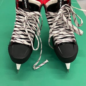 Senior CCM Extreme Flex E6.5 Hockey Goalie Skates 10 (Used)