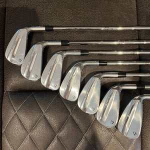 New 2025 TaylorMade P790 RH Set (4-PW) Dynamic Gold S300