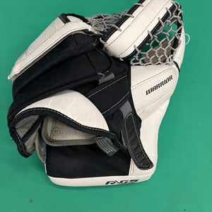 White Senior Warrior Ritual G5 Senior+ Goalie Gloves & Blockers Regular (Used)