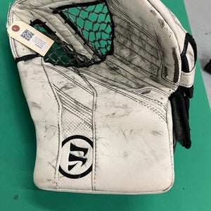 White Senior Warrior Ritual G5 Senior+ Goalie Gloves Regular (Used)