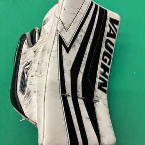 White Intermediate Vaughn Velocity V9 Goalie Gloves & Blockers Regular (Used)