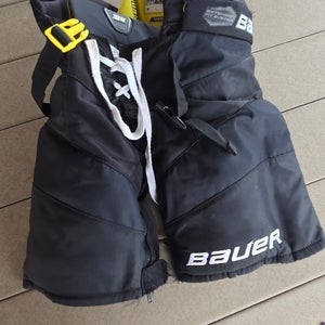Junior Small Bauer Supreme 3S Pro Hockey Pants (Used)