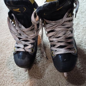 Easton Stealth RS Hockey Skates Extra Wide Width 5.5 (Used)