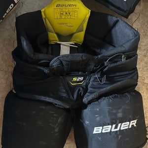 Intermediate Medium 2016 Bauer S29 Hockey Goalie Pants  (Used)