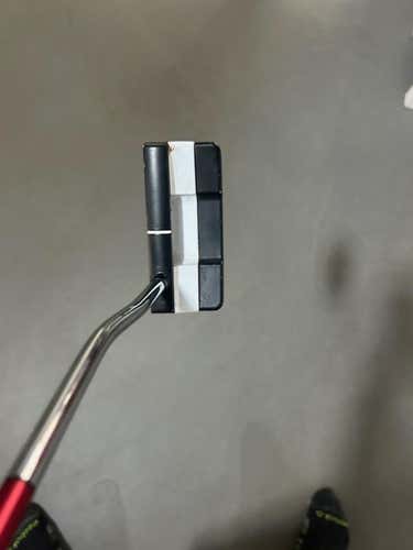 Men's 2024 Odyssey stroke lab double wide Right Handed Putter 33" (Used)