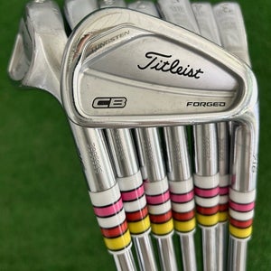 Titleist 716 CB Forged Iron Set 3-P / Dynamic Gold X100 Extra Stiff