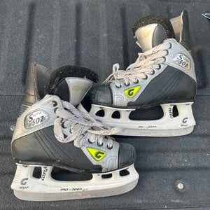 Graf Supra 502 Hockey Skates 9 (Used)