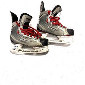 Used Bauer X30 Intermediate Hockey Skate Intermediate 4.5 11860-S000293323