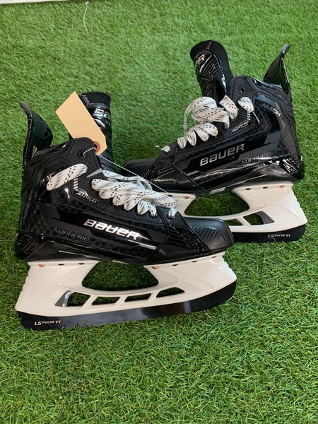 Senior Bauer Supreme Mach Hockey Skates 8.5 (New)