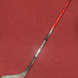 Bauer Vapor Hyperlite 2 Right Handed P28 87 Flex (New) Stick Item#RHP2