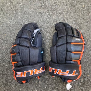 Black Junior True XC7 Gloves 12" (Used)