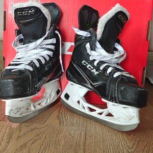 CCM RibCor 90K Hockey Skates Regular Width Size 2 (Used)
