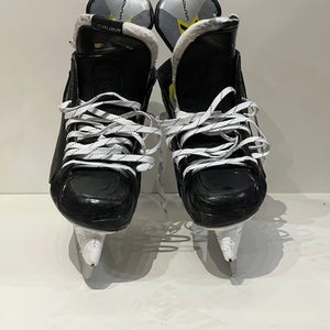 Bauer Vapor Hyperlite 2 Hockey Skates Pro Stock 10.5 Alex Tuch (AHL)