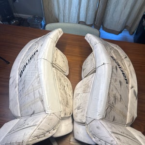 Medium  Bauer Vapor X900 Goalie Leg Pads (Used)