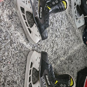 Bauer Vapor X3 Hockey Skates Extra Wide Width Size 3.5 (Used)