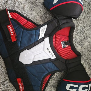Large Junior CCM Next Shoulder Pads (Used)