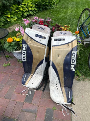 34” CCM Blockade pro goalie pads