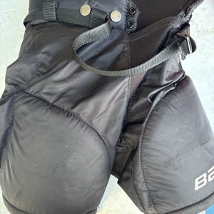 Medium Youth Bauer Nsx Hockey Pants (Used)