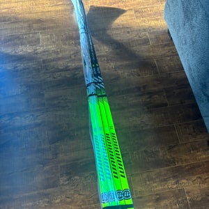 Senior Warrior Alpha LX2 Right Handed Hockey Stick W28  (New)
