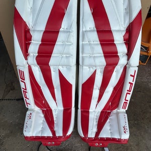 30" 2023 True Catalyst 7X3 Goalie Leg Pads (New)
