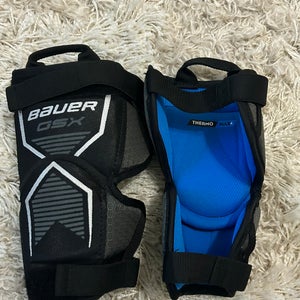 Bauer goalie knee pads