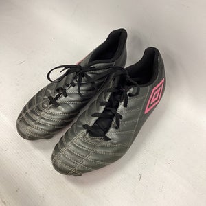 Used Umbro Soccer Cleats None Senior 9.5 11851-S000033859