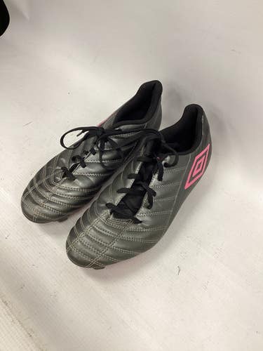 Used Umbro Soccer Cleats None Senior 9.5 11851-S000033859