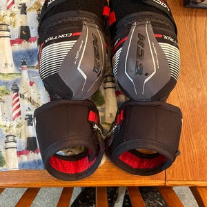 Ccm jet speed jr medium elbow pads