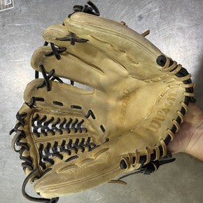 Used Wilson A2000 D33 BB/SB Glove RH Throw Tan 11 3/4" 11605-S000202217