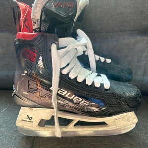 Bauer Hockey Skates Regular Width Size 3.5 (Used)