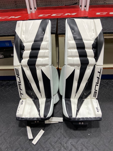 True Catalyst 7X3 Goalie Pads 33+2