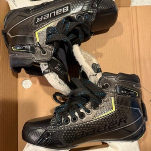 Bauer Elite Hockey Goalie Skates 6 (Used)