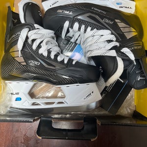 True Pro Custom Hockey Skates Wide Width Pro Stock 8 (New)