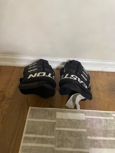 Easton Pro 10 Gloves 10" (Used)