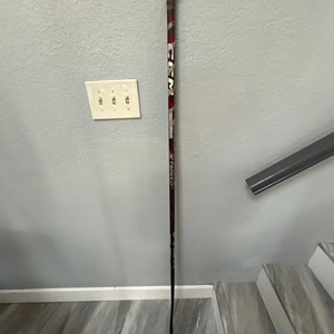 Junior CCM JetSpeed FT5 Pro Right Handed Hockey Stick P28  (Used)