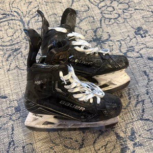 Bauer Supreme Mach Hockey Skates Narrow Width 8.5 (Used)