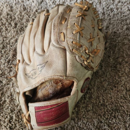 Rawlings RH RJ59 Reggie Jackson Signature Wing Tip Model Baseball Glove 11.5" (Used)