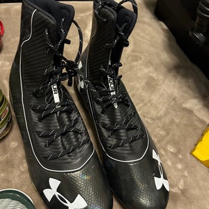 New under Armour men’s football cleats