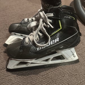 Bauer Pro Hockey Goalie Skates Size 4.5 (Used)